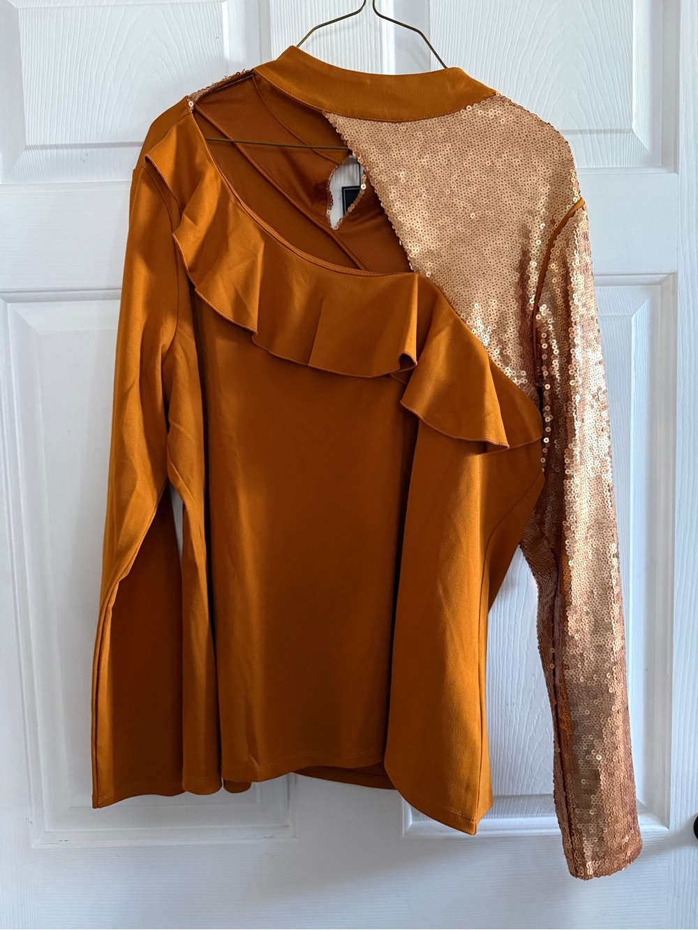 Christian Siriano Rust Orange Sequin-Accent Ruffle Long Sleeve Top